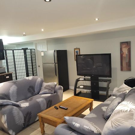 Lovely Guest Entire Apartment Minutes From Ottawa Airport Kültér fotó