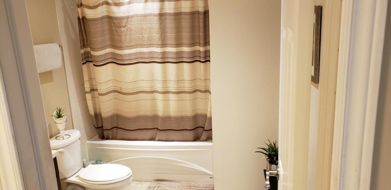 Lovely Guest Entire Apartment Minutes From Ottawa Airport Kültér fotó