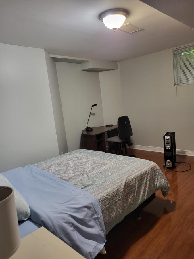 Lovely Guest Entire Apartment Minutes From Ottawa Airport Kültér fotó